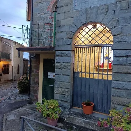 Apartment Accogliente Casa In Pietra In Borgo Medievale Serra Pistoiese