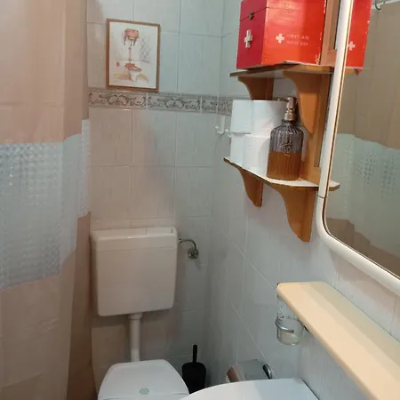 Accogliente Casa In Pietra In Borgo Medievale Serra Pistoiese